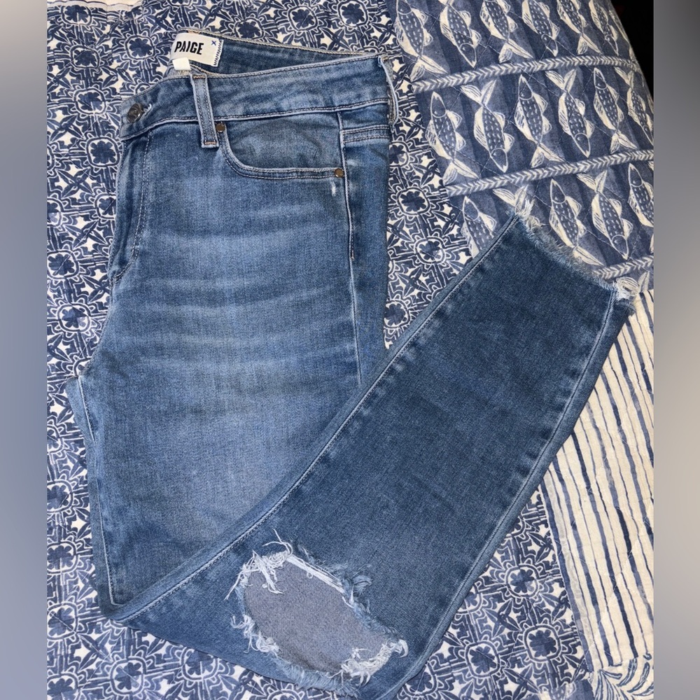 PAIGE Verdugo Crop Denim